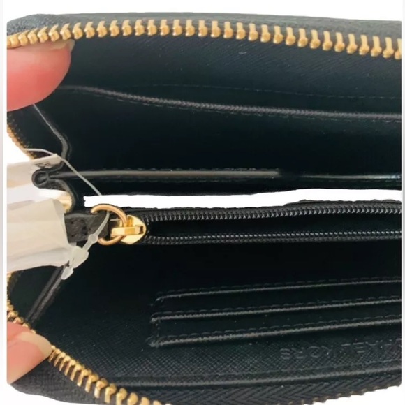 Michael Kors Genuine Leather Jet Set Zip Around Wallet Black Gold Tone Hardware - Picture 4 of 10